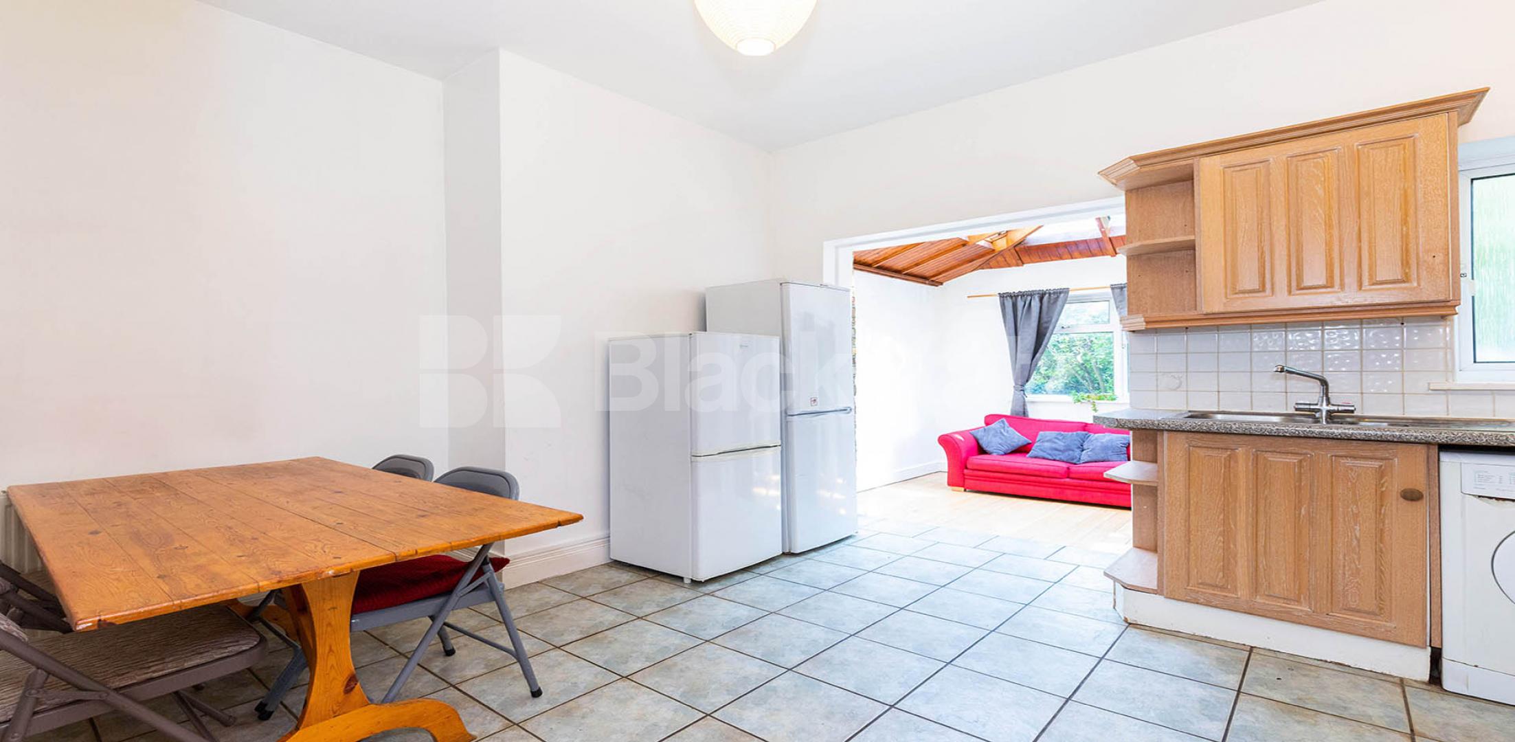 			4 BED GARDEN FLAT, 4 Bedroom, 1 bath, 1 reception Flat			 Digby Crescent, Finsbury park / Arsenal
